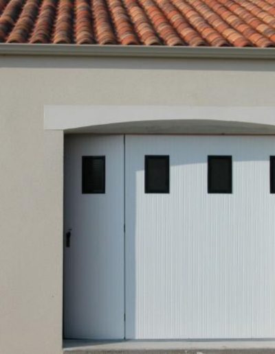 Porte de garage PVC Menuiserie 2000 - Amboise