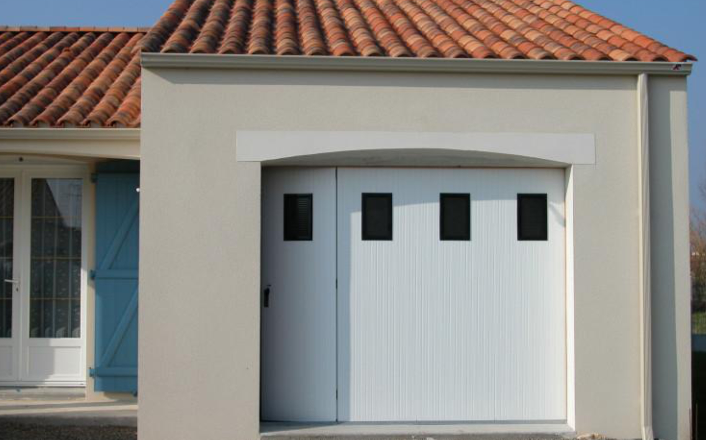 porte-de-garage-PVC Porte de garage PVC Menuiserie 2000 - Amboise